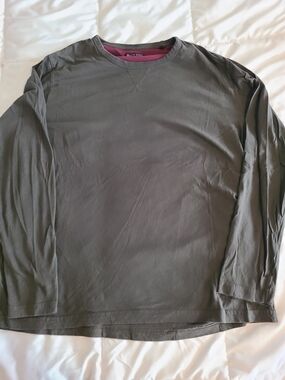 Brave Soul Men’s Long Sleeve Crewneck Shirt - Charcoal with Burgundy Neck Trim